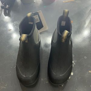 Brand new noble outfitter boots